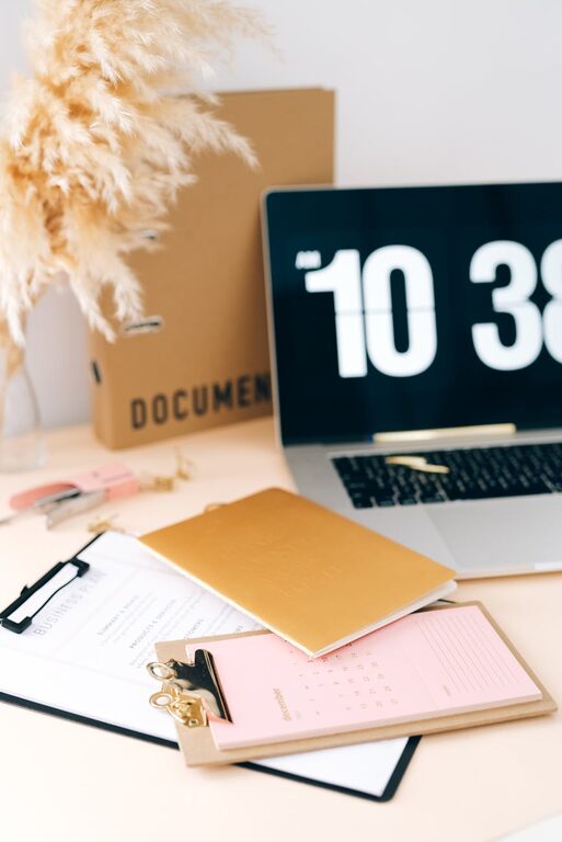 Proste sposoby na lepszą organizację czasu w codziennym życiu